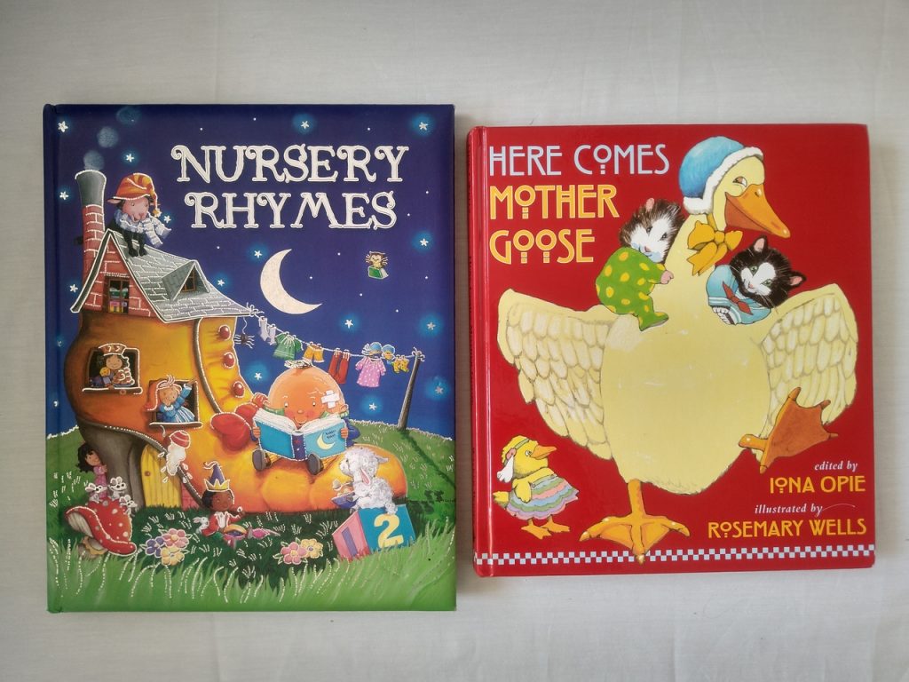 Nursery rhymes Here comes Mother Goose